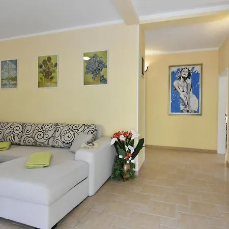 Family Friendly House With A Swimming Pool - 22775 Umag