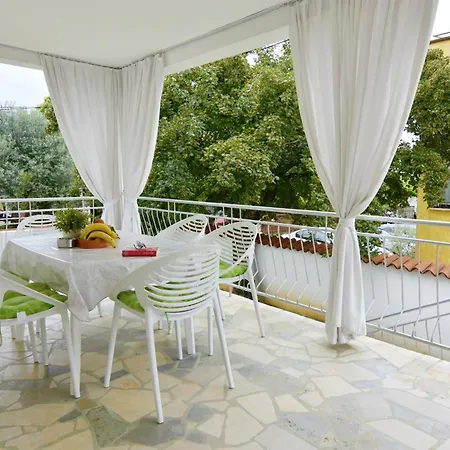 Holiday home Family Friendly House With A Swimming Pool - 22775