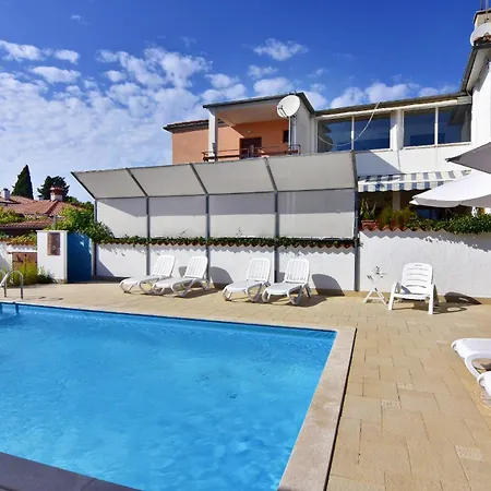 Family Friendly House With A Swimming Pool - 22775 Umag